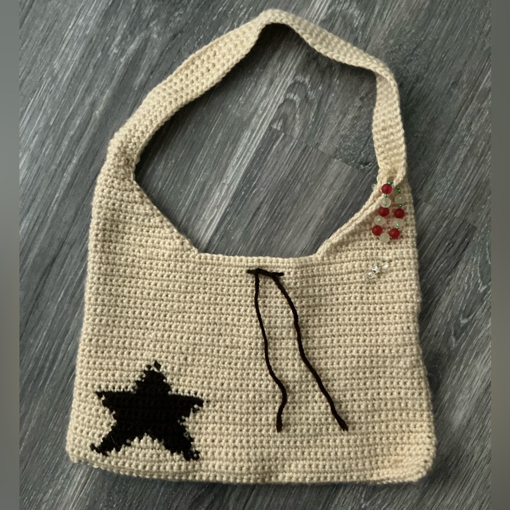 🧶 Handmade Crochet Shoulder Bag with Star Design - Picture 2 of 6